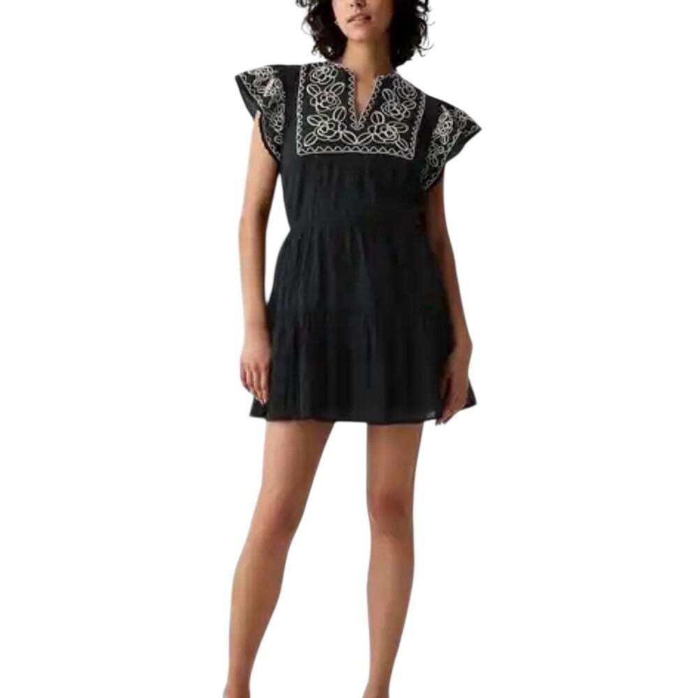 GAP Dress Medium Black Embroidered Tiered Mini Short Sleeve Boho Casual